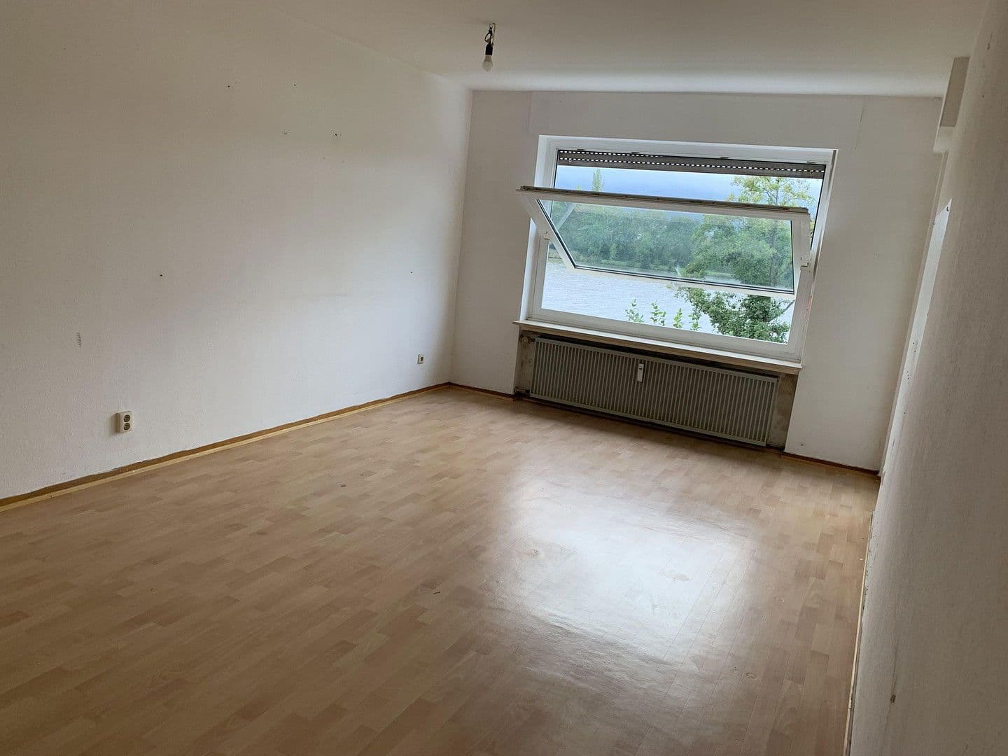 Prodej bytu 3+1 73 m², Triererstrasse 65, Konz, Porýní-Falc Prodej bytu 3+1 73 m², Triererstrasse 65, Konz, Porýní-Falc