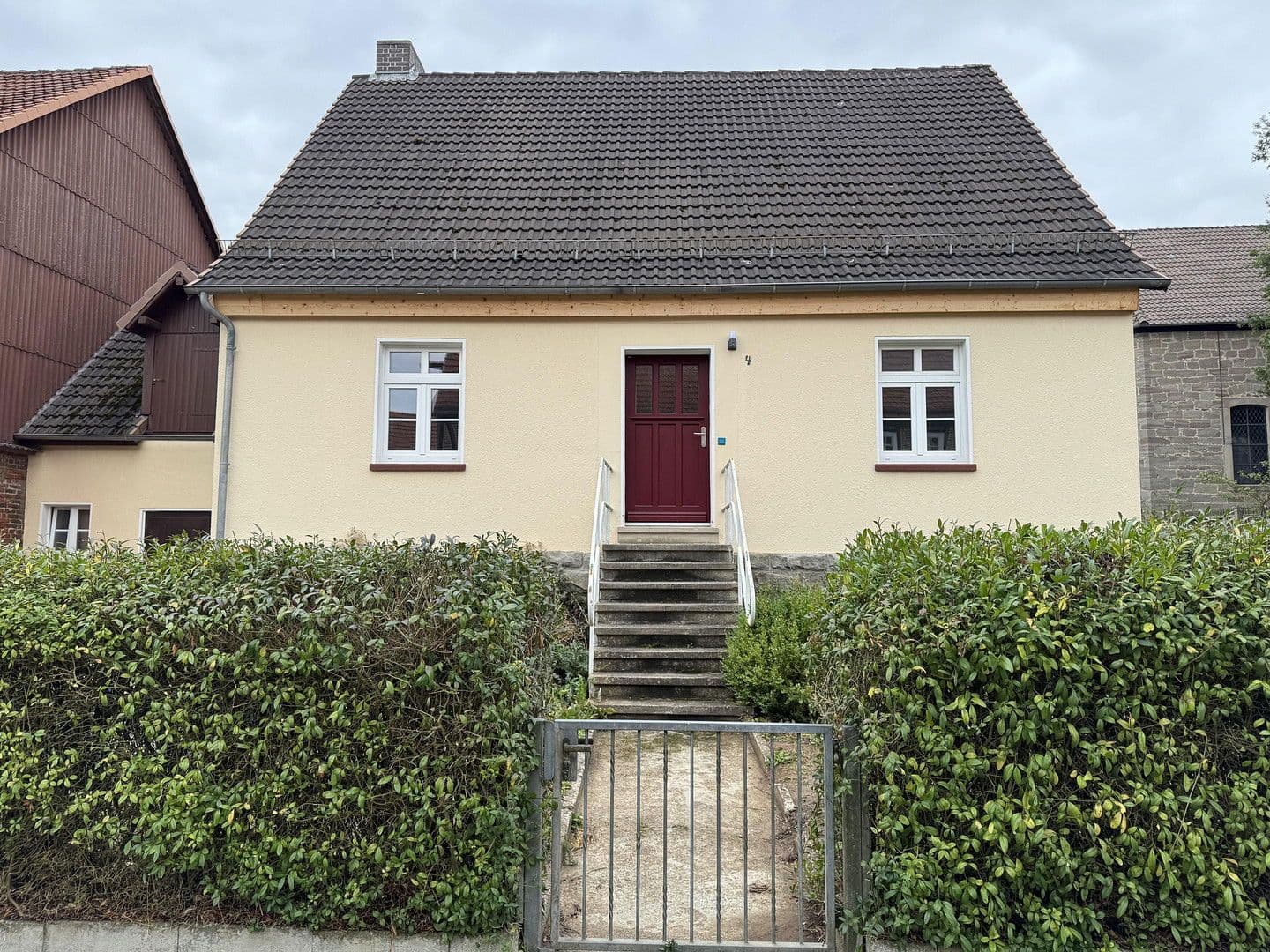 Prodej domu 144 m², pozemek 936 m², Wolfhagen, Hessen Prodej domu 144 m², pozemek 936 m², Wolfhagen, Hessen