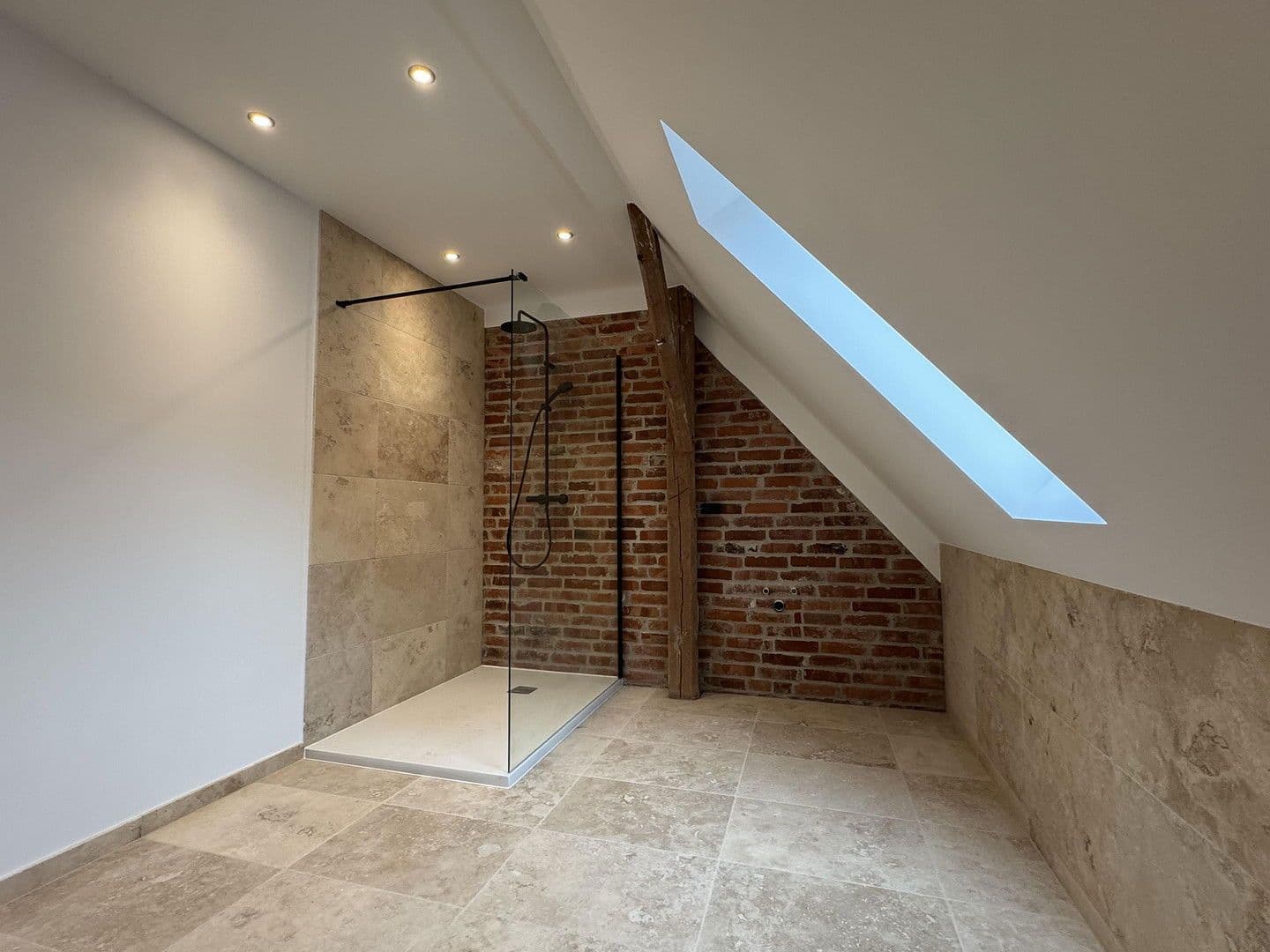 Prodej domu 144 m², pozemek 936 m², Wolfhagen, Hessen Prodej domu 144 m², pozemek 936 m², Wolfhagen, Hessen