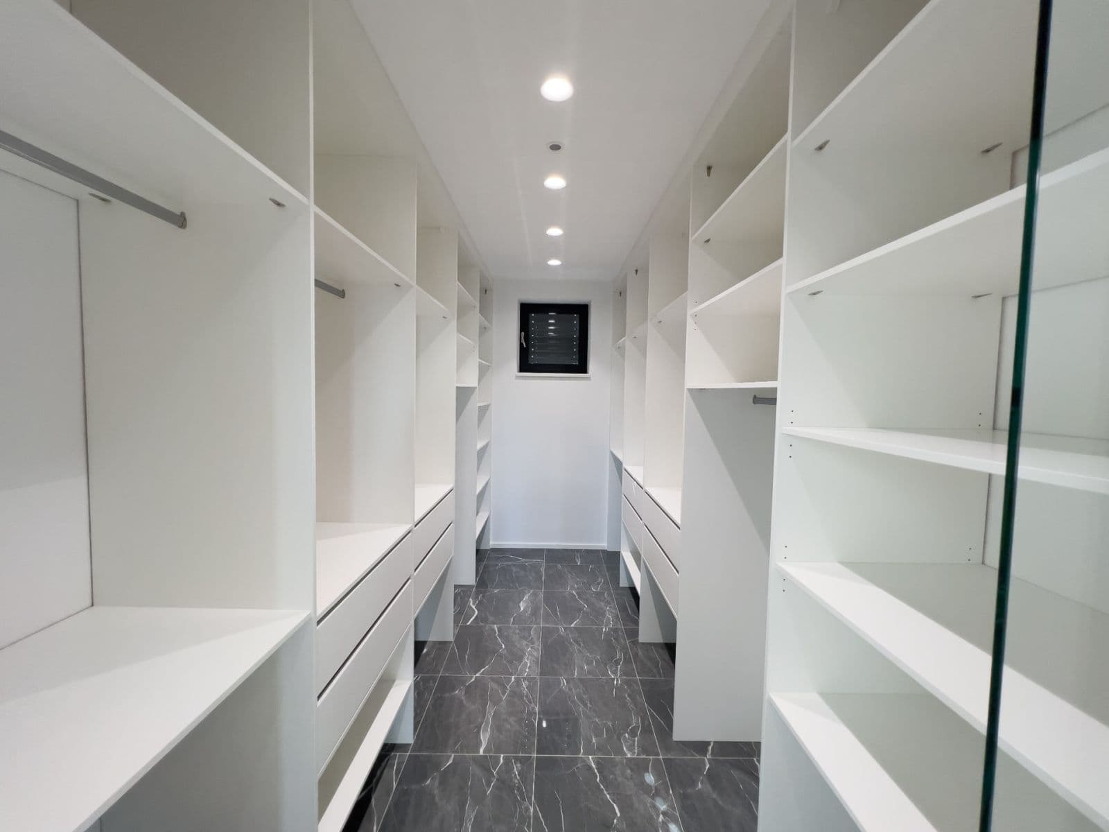 Prodej domu 280 m², pozemek 1.061 m², Oblouková, Všestary, Středočeský kraj Prodej domu 280 m², pozemek 1.061 m², Oblouková, Všestary, Středočeský kraj