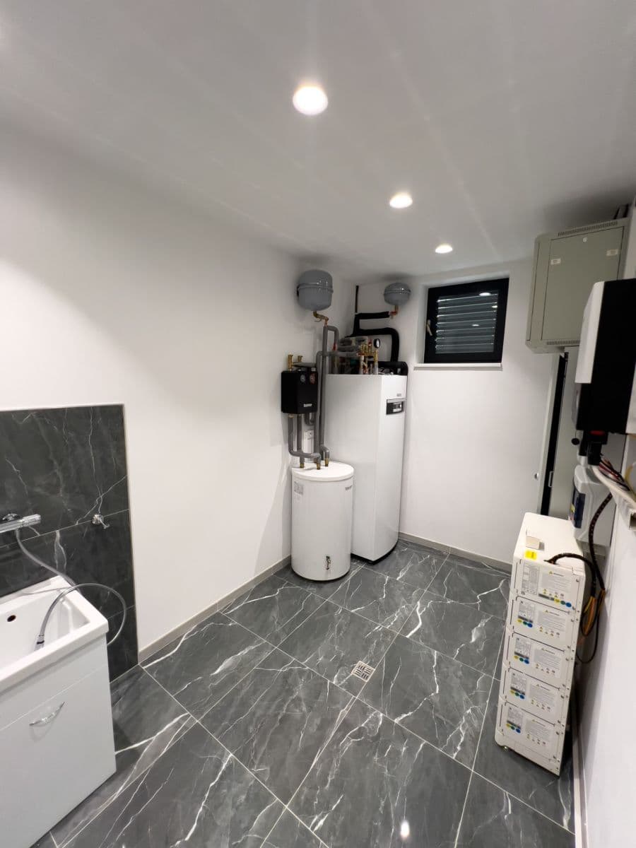 Prodej domu 280 m², pozemek 1.061 m², Oblouková, Všestary, Středočeský kraj Prodej domu 280 m², pozemek 1.061 m², Oblouková, Všestary, Středočeský kraj