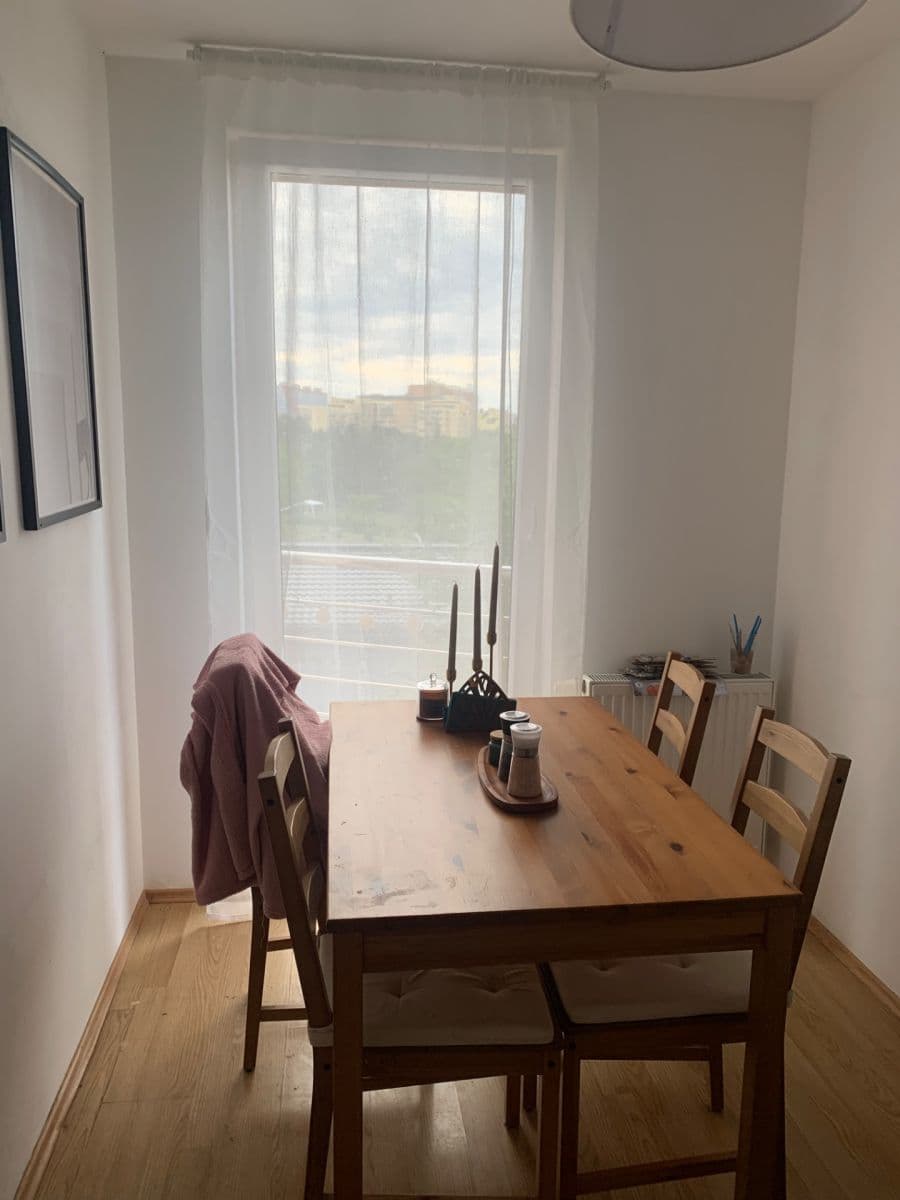 Pronájem domu 250 m², pozemek 200 m², Pod Viaduktem, Praha, Praha Pronájem domu 250 m², pozemek 200 m², Pod Viaduktem, Praha, Praha