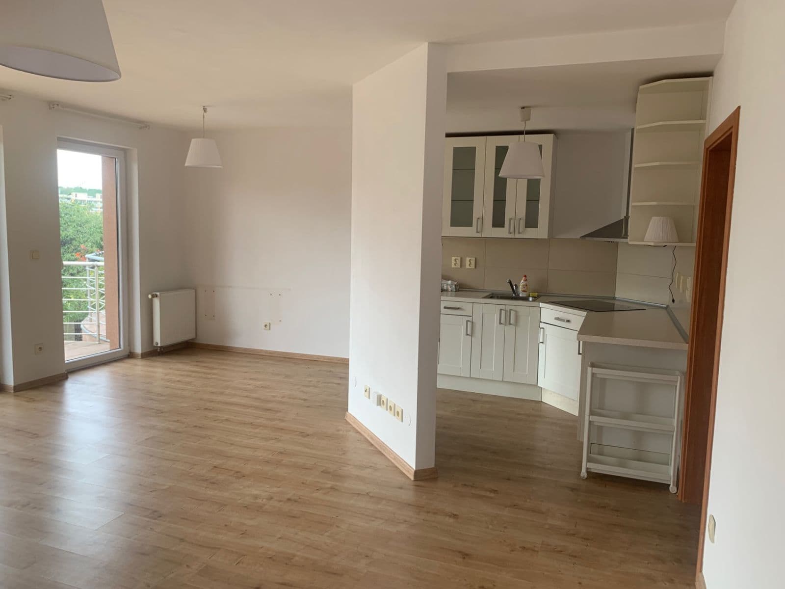 Pronájem domu 250 m², pozemek 200 m², Pod Viaduktem, Praha, Praha Pronájem domu 250 m², pozemek 200 m², Pod Viaduktem, Praha, Praha