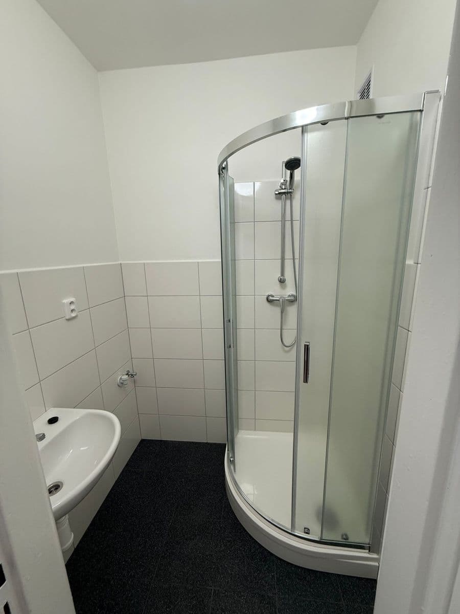 Prodej bytu 4+1 81 m², 5. května, Plesná, Karlovarský kraj Prodej bytu 4+1 81 m², 5. května, Plesná, Karlovarský kraj