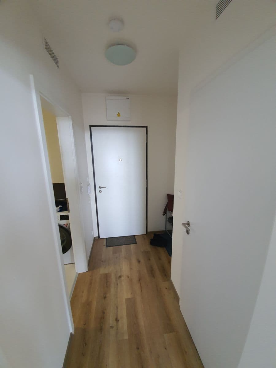Pronájem bytu 2+kk 53 m², Ferrariho, Praha, Praha Pronájem bytu 2+kk 53 m², Ferrariho, Praha, Praha