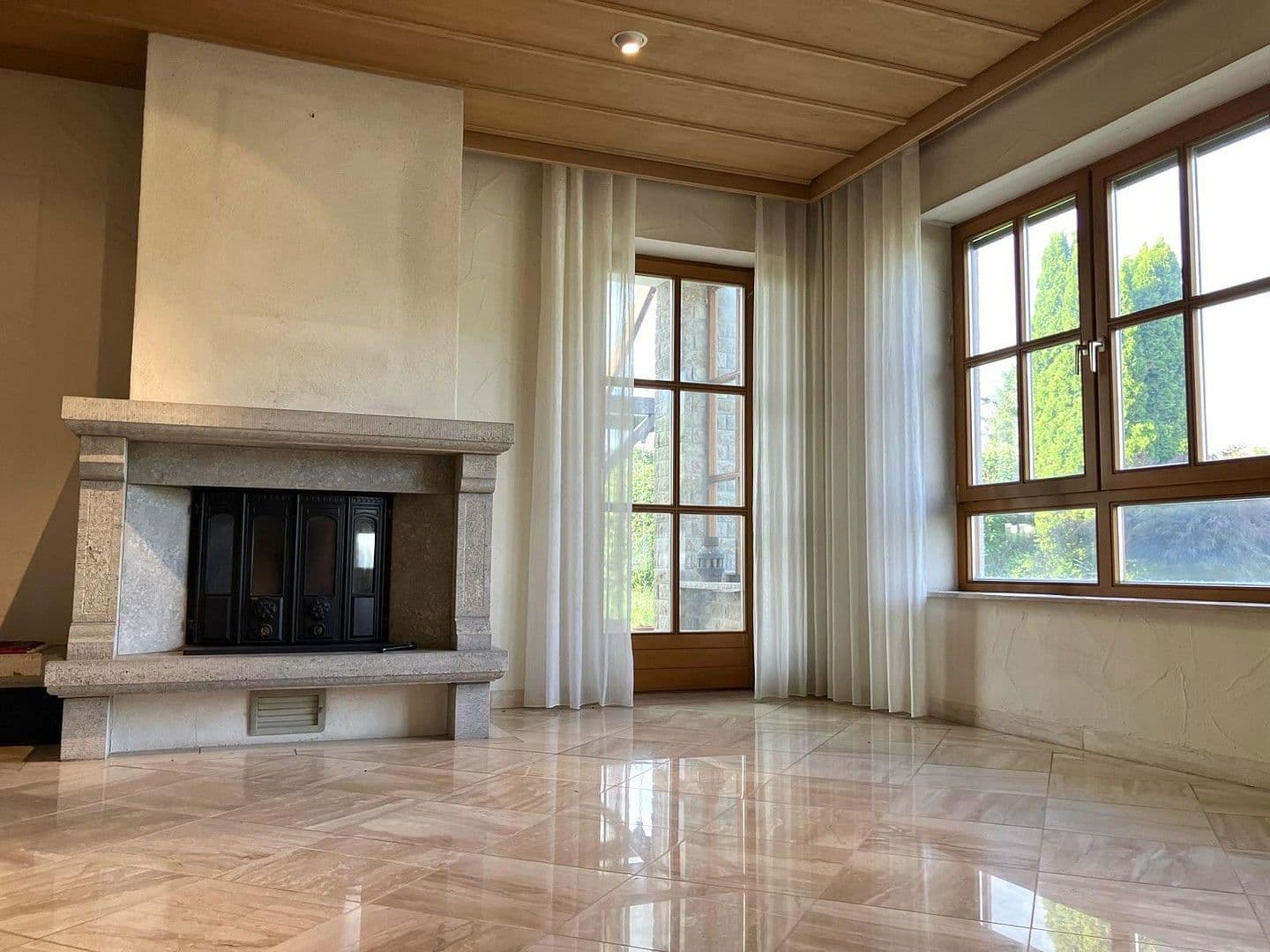 Prodej domu 250 m², pozemek 2.900 m², Boxberg, Bádensko-Württembersko Prodej domu 250 m², pozemek 2.900 m², Boxberg, Bádensko-Württembersko