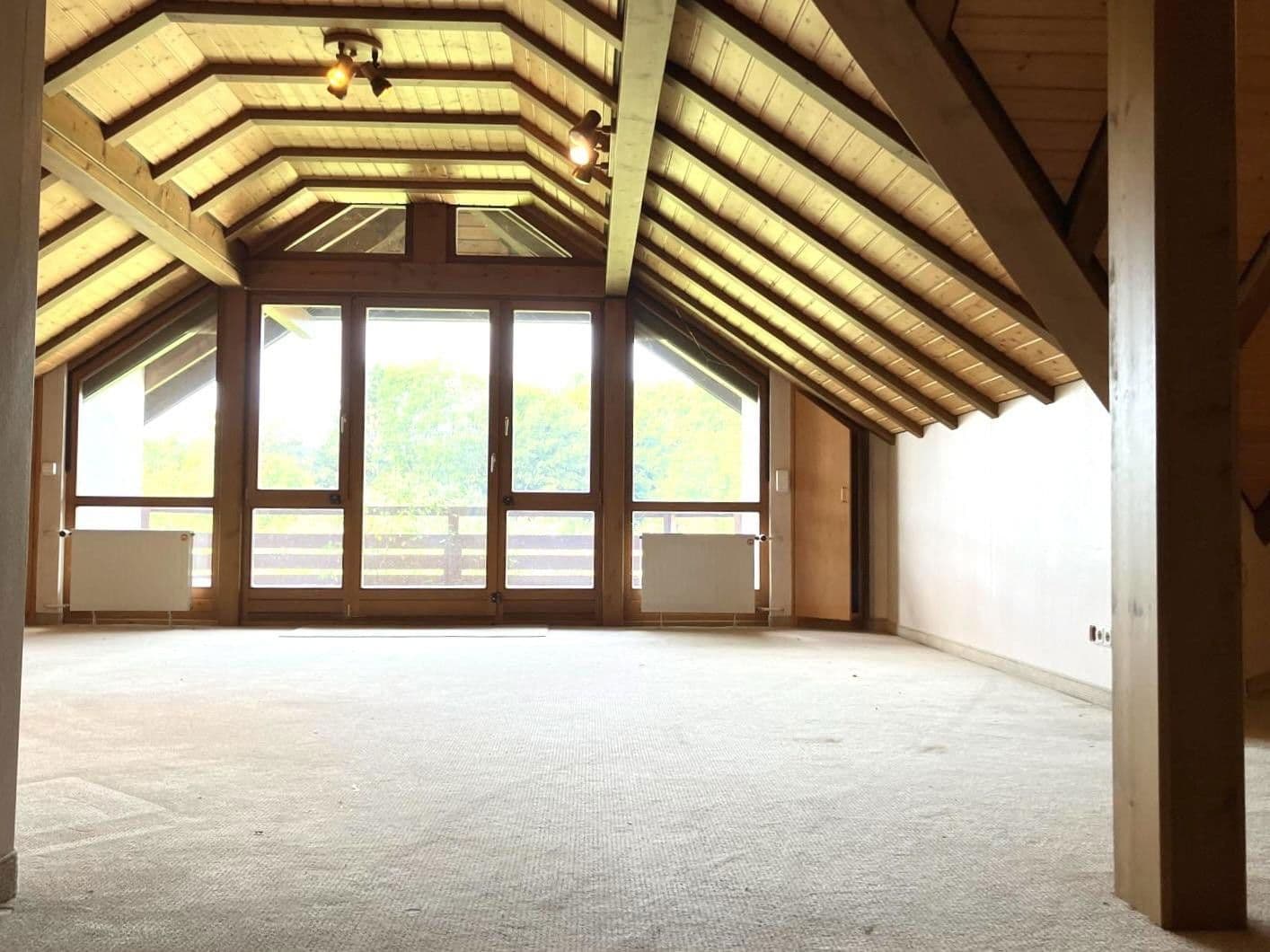 Prodej domu 250 m², pozemek 2.900 m², Boxberg, Bádensko-Württembersko Prodej domu 250 m², pozemek 2.900 m², Boxberg, Bádensko-Württembersko