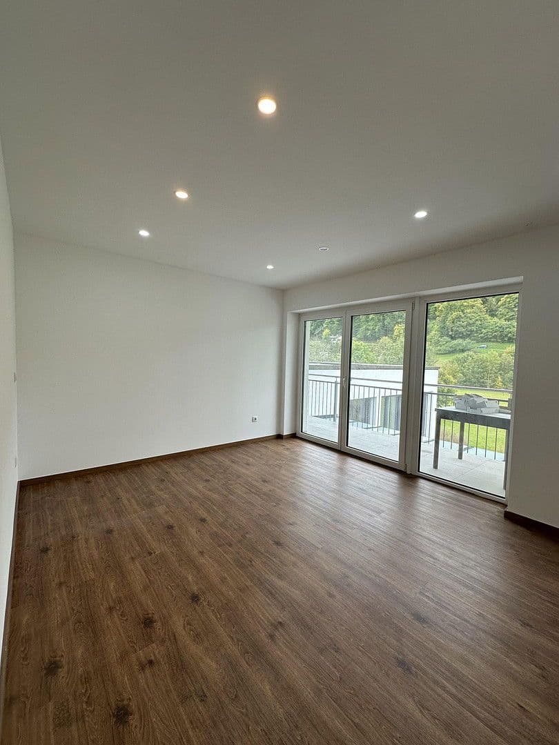 Pronájem kanceláře 92 m², Badstr. 131, Egloffstein, Bavorsko Pronájem kanceláře 92 m², Badstr. 131, Egloffstein, Bavorsko