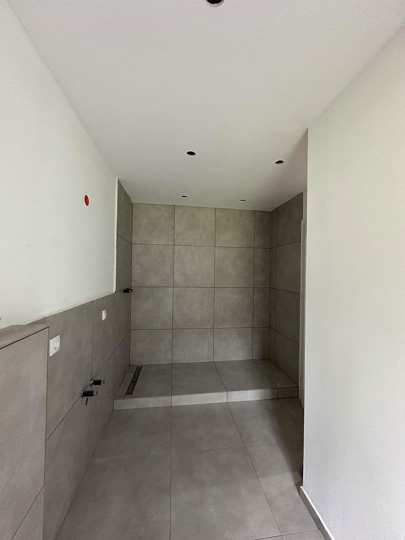 Pronájem kanceláře 92 m², Badstr. 131, Egloffstein, Bavorsko Pronájem kanceláře 92 m², Badstr. 131, Egloffstein, Bavorsko