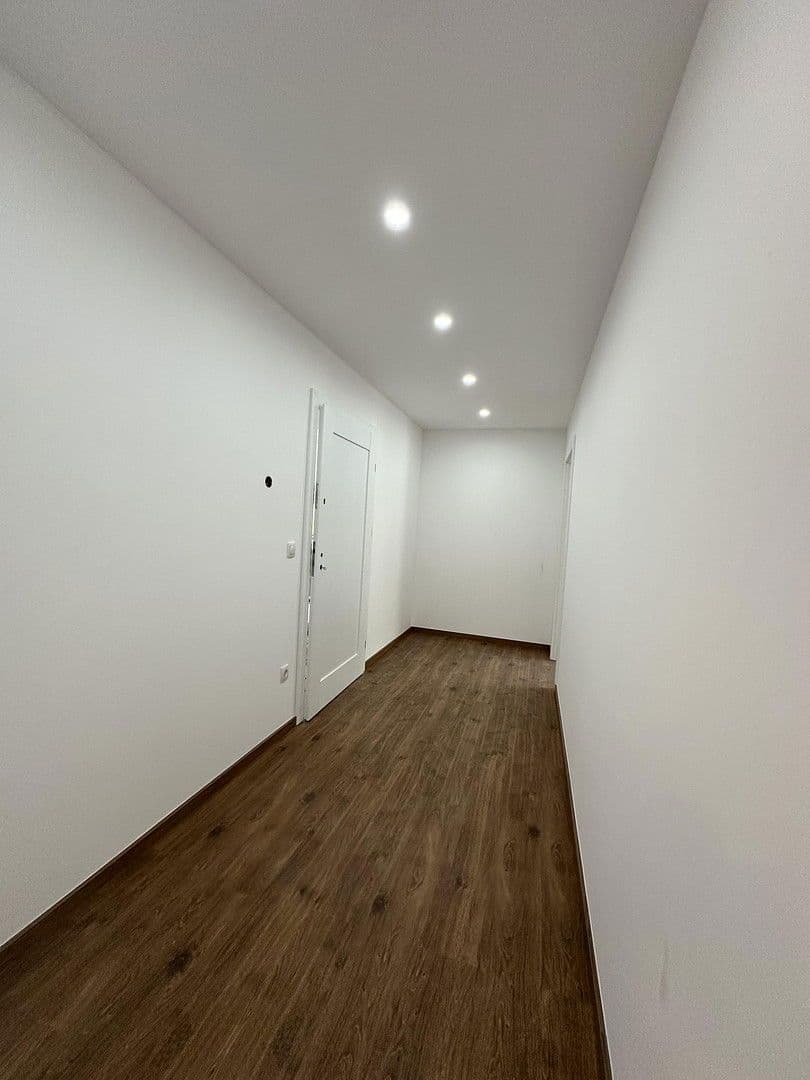 Pronájem kanceláře 92 m², Badstr. 131, Egloffstein, Bavorsko Pronájem kanceláře 92 m², Badstr. 131, Egloffstein, Bavorsko