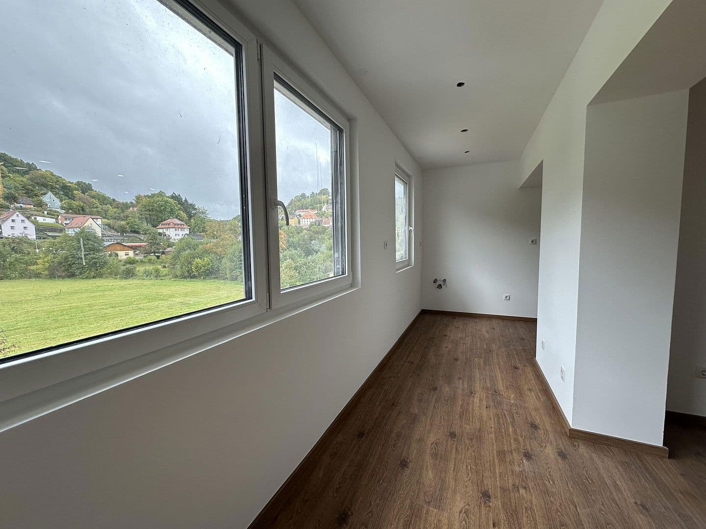 Pronájem kanceláře 92 m², Badstr. 131, Egloffstein, Bavorsko Pronájem kanceláře 92 m², Badstr. 131, Egloffstein, Bavorsko