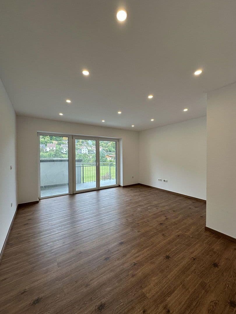 Pronájem kanceláře 92 m², Badstr. 131, Egloffstein, Bavorsko Pronájem kanceláře 92 m², Badstr. 131, Egloffstein, Bavorsko