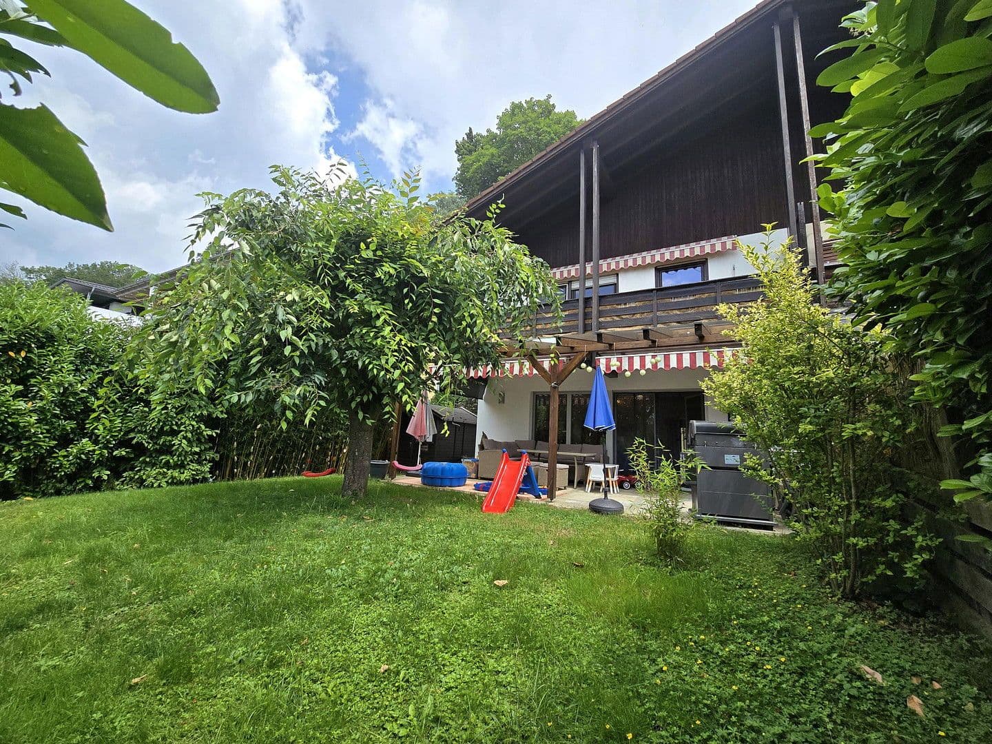 Prodej domu 146 m², pozemek 413 m², Bad Aibling, Bavorsko Prodej domu 146 m², pozemek 413 m², Bad Aibling, Bavorsko