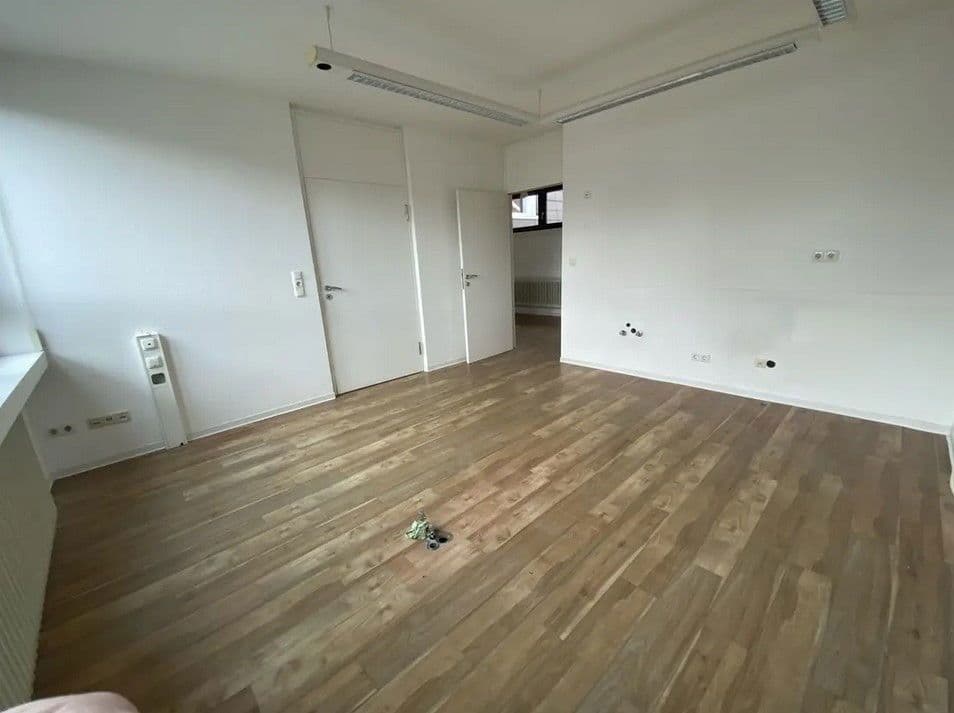 Pronájem kanceláře 120 m², Stockstadt am Rhein, Hessen Pronájem kanceláře 120 m², Stockstadt am Rhein, Hessen