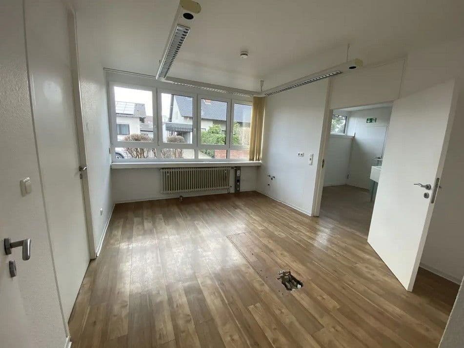 Pronájem kanceláře 120 m², Stockstadt am Rhein, Hessen Pronájem kanceláře 120 m², Stockstadt am Rhein, Hessen