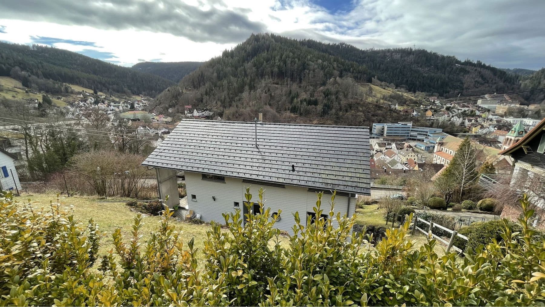 Prodej domu 192 m², pozemek 809 m², Schramberg, Bádensko-Württembersko Prodej domu 192 m², pozemek 809 m², Schramberg, Bádensko-Württembersko
