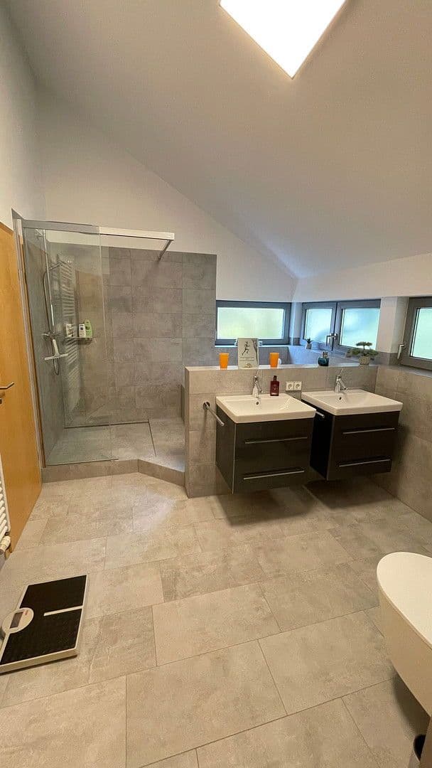 Prodej domu 192 m², pozemek 809 m², Schramberg, Bádensko-Württembersko Prodej domu 192 m², pozemek 809 m², Schramberg, Bádensko-Württembersko
