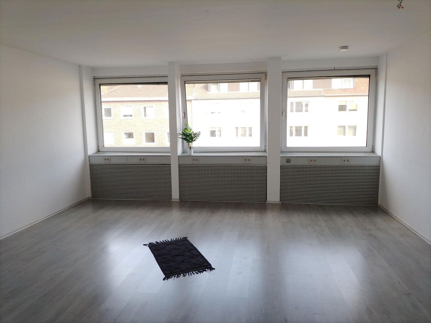 Pronájem bytu 6+kk 217 m², Harleßstr. 1a, Düsseldorf, Severní Porýní-Vestfálsko Pronájem bytu 6+kk 217 m², Harleßstr. 1a, Düsseldorf, Severní Porýní-Vestfálsko
