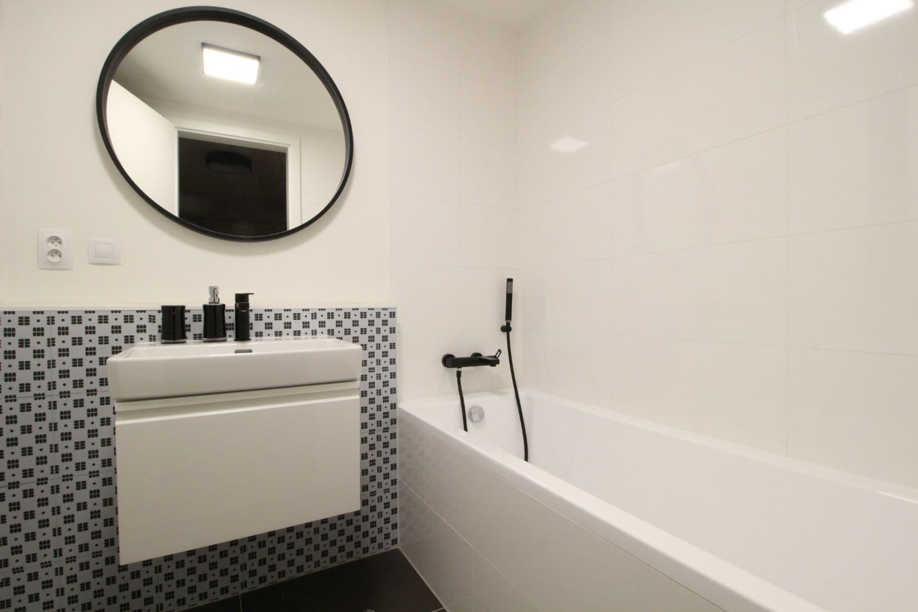 Pronájem bytu 2+kk 62 m², Plzákova, Praha, Praha Pronájem bytu 2+kk 62 m², Plzákova, Praha, Praha