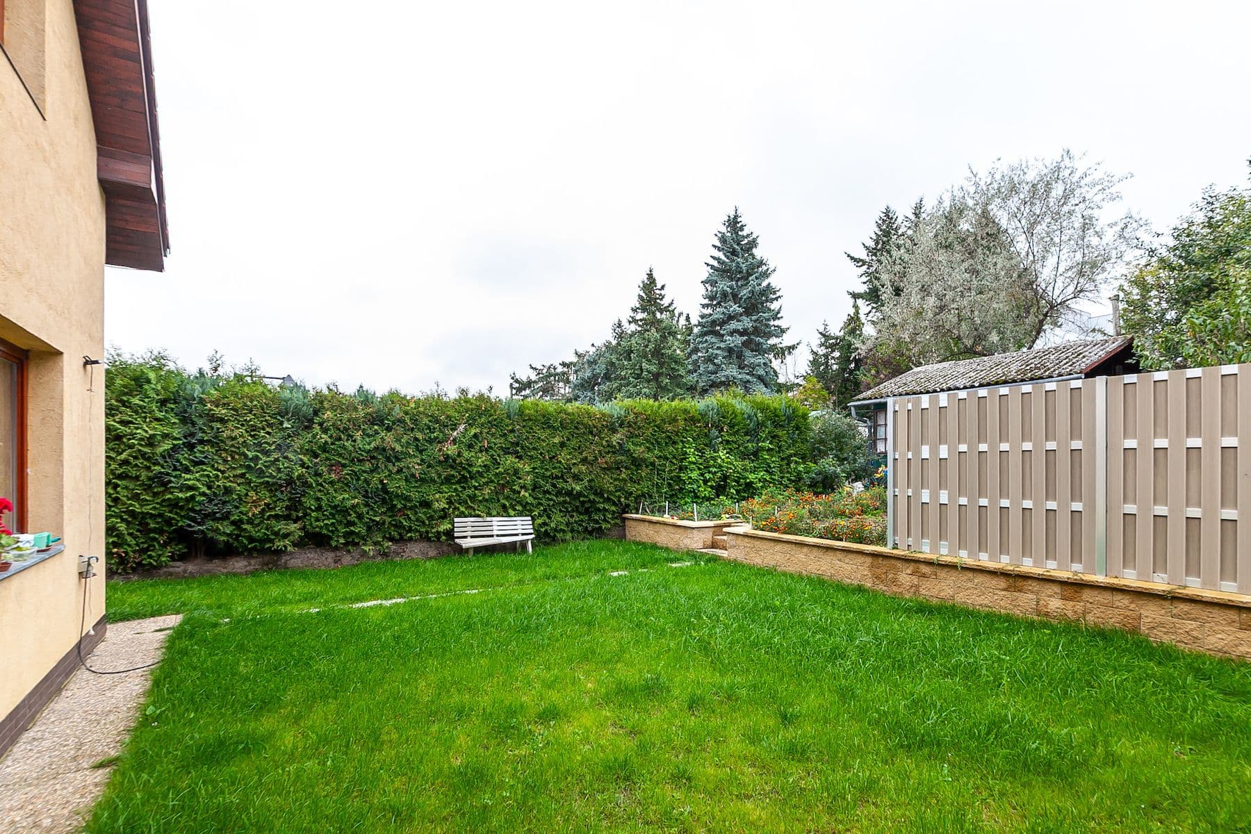 Prodej bytu 4+1 371 m², Palouky, Hostivice, Středočeský kraj Prodej bytu 4+1 371 m², Palouky, Hostivice, Středočeský kraj