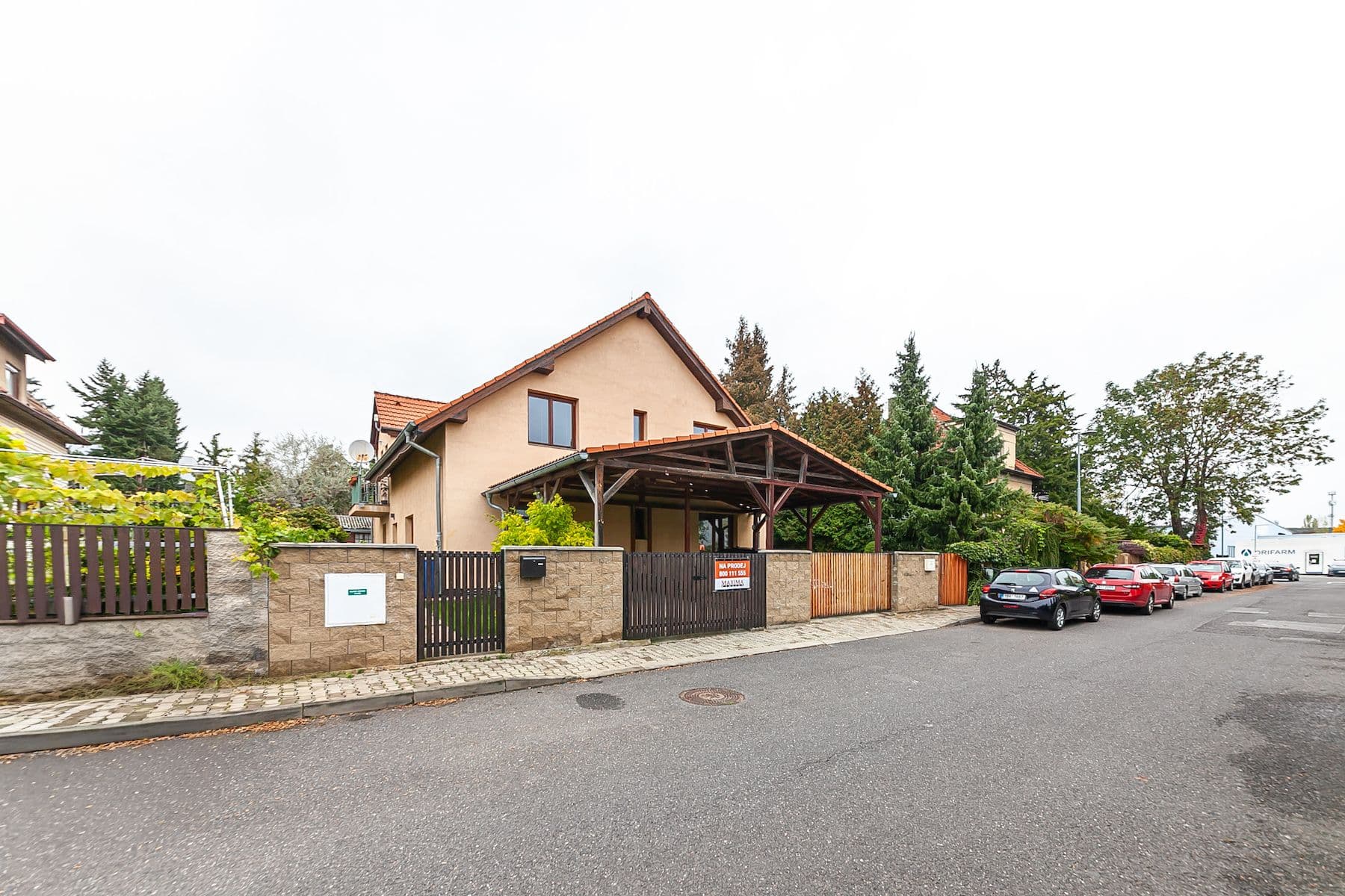 Prodej bytu 4+1 371 m², Palouky, Hostivice, Středočeský kraj Prodej bytu 4+1 371 m², Palouky, Hostivice, Středočeský kraj