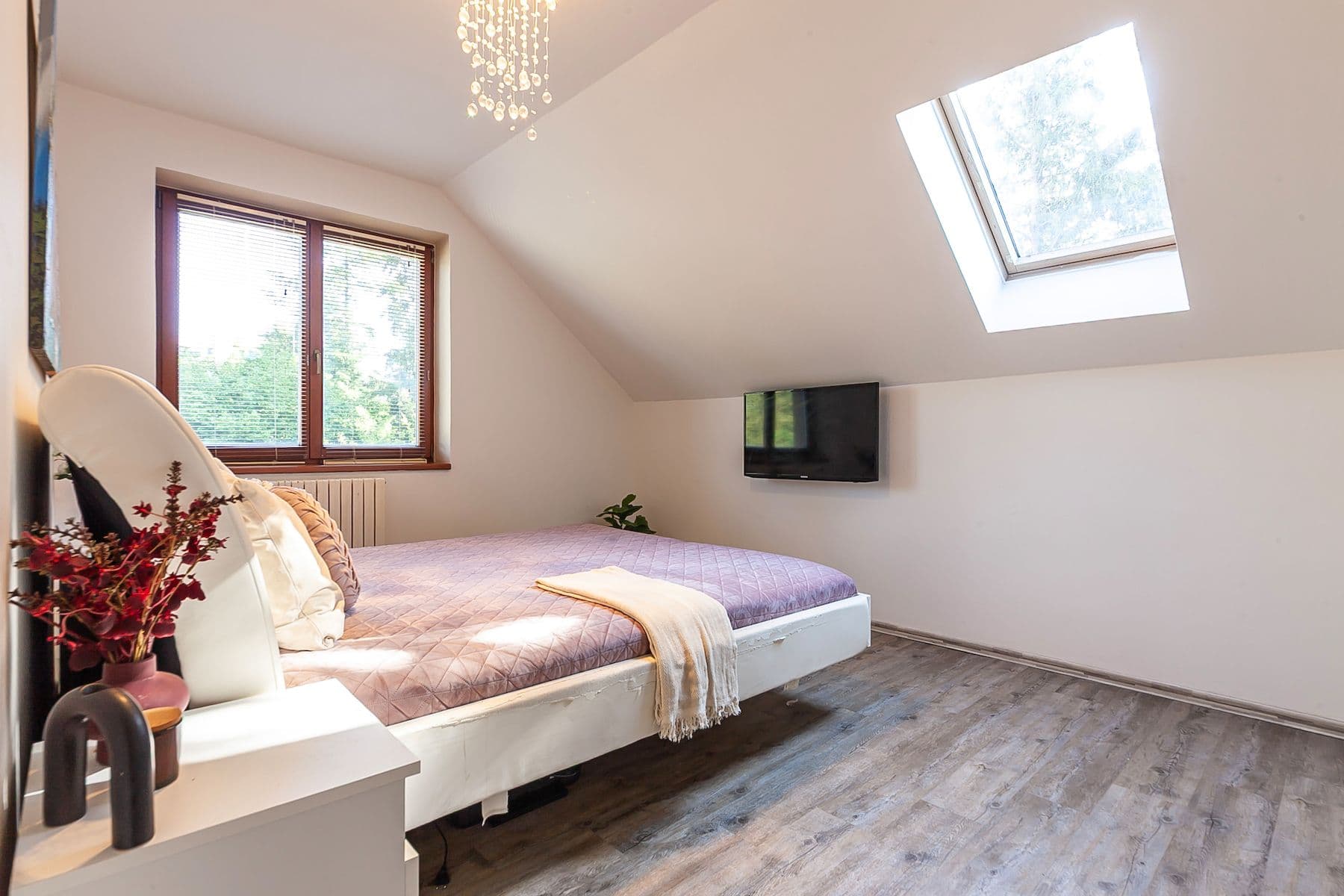 Prodej bytu 4+1 371 m², Palouky, Hostivice, Středočeský kraj Prodej bytu 4+1 371 m², Palouky, Hostivice, Středočeský kraj