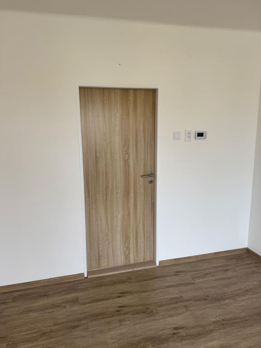 Pronájem bytu 2+1 55 m², U Jeslí, Lanškroun, Pardubický kraj Pronájem bytu 2+1 55 m², U Jeslí, Lanškroun, Pardubický kraj
