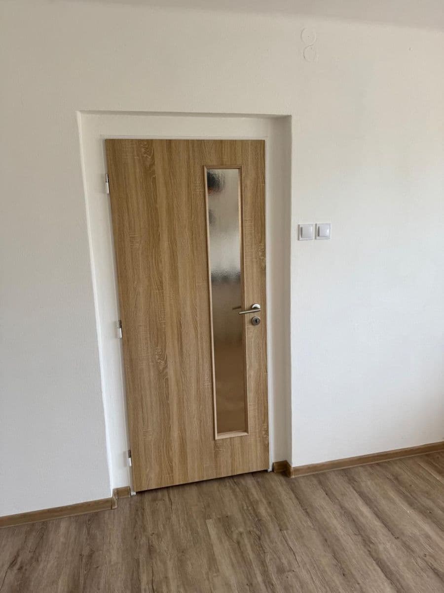 Pronájem bytu 2+1 55 m², U Jeslí, Lanškroun, Pardubický kraj Pronájem bytu 2+1 55 m², U Jeslí, Lanškroun, Pardubický kraj