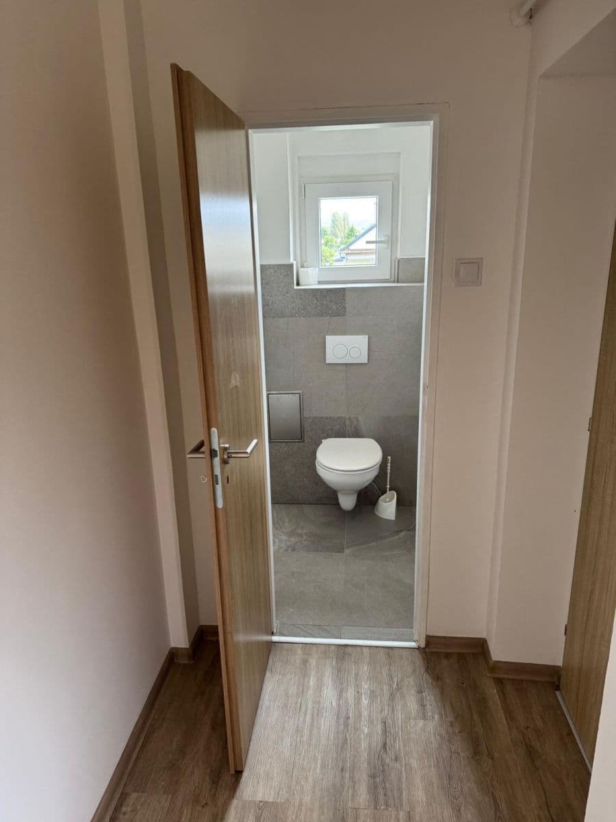 Pronájem bytu 2+1 55 m², U Jeslí, Lanškroun, Pardubický kraj Pronájem bytu 2+1 55 m², U Jeslí, Lanškroun, Pardubický kraj