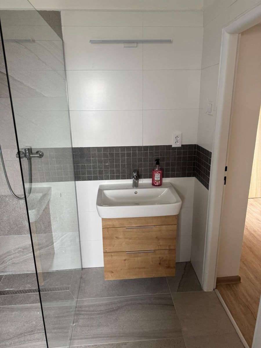 Pronájem bytu 2+1 55 m², U Jeslí, Lanškroun, Pardubický kraj Pronájem bytu 2+1 55 m², U Jeslí, Lanškroun, Pardubický kraj