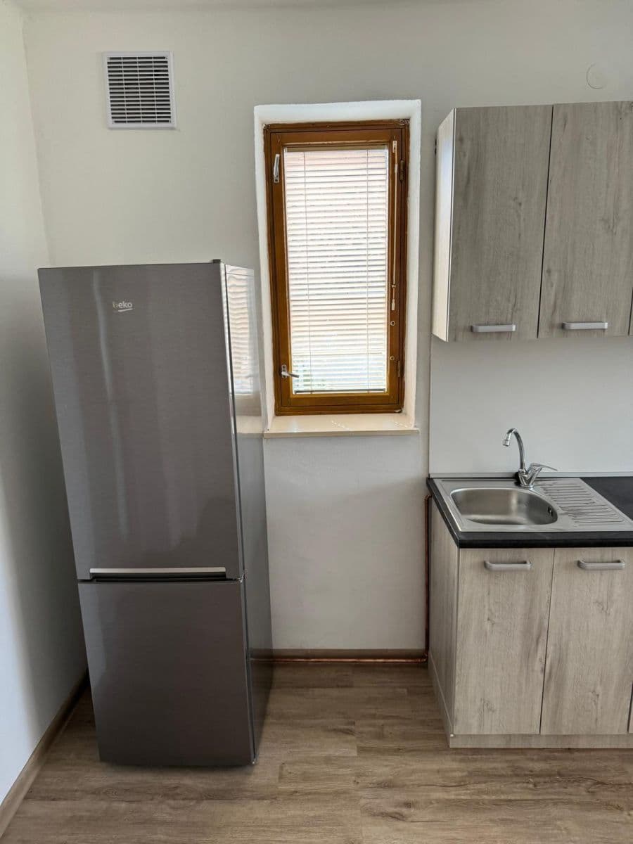 Pronájem bytu 2+1 55 m², U Jeslí, Lanškroun, Pardubický kraj Pronájem bytu 2+1 55 m², U Jeslí, Lanškroun, Pardubický kraj