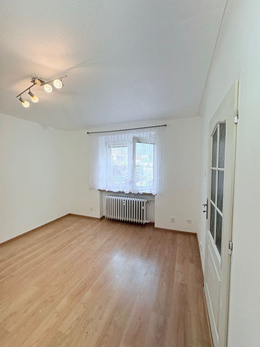 Prodej bytu 1+1 29 m², Kyjevská, Plzeň, Plzeňský kraj Prodej bytu 1+1 29 m², Kyjevská, Plzeň, Plzeňský kraj