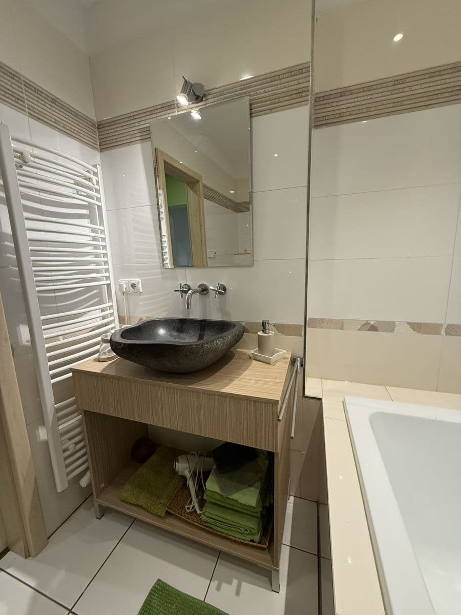 Pronájem bytu 47 m², Na Cihlářce A, Praha, Praha Pronájem bytu 47 m², Na Cihlářce A, Praha, Praha