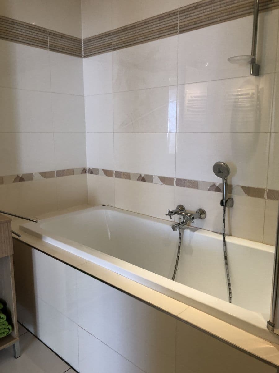 Pronájem bytu 47 m², Na Cihlářce A, Praha, Praha Pronájem bytu 47 m², Na Cihlářce A, Praha, Praha