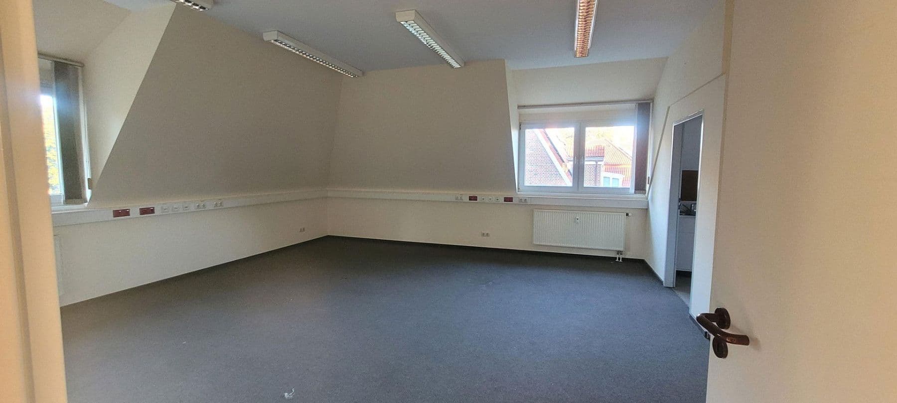 Pronájem kanceláře 247 m², Parkstraße 4a, Grevesmühlen, Mecklenburg-Vorpommern Pronájem kanceláře 247 m², Parkstraße 4a, Grevesmühlen, Mecklenburg-Vorpommern