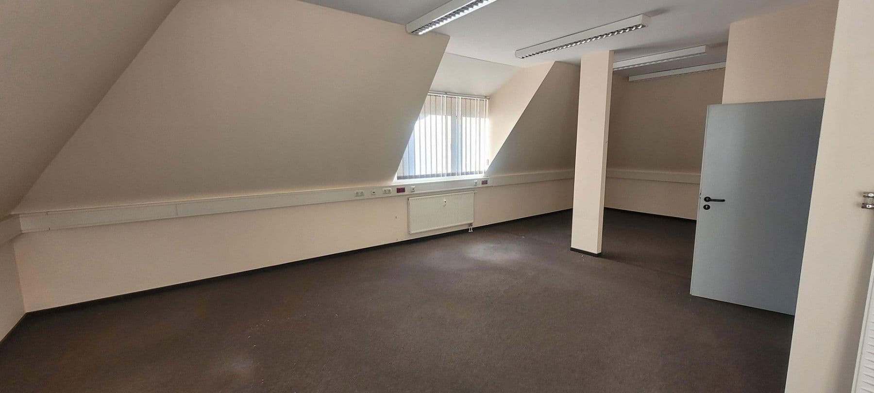 Pronájem kanceláře 247 m², Parkstraße 4a, Grevesmühlen, Mecklenburg-Vorpommern Pronájem kanceláře 247 m², Parkstraße 4a, Grevesmühlen, Mecklenburg-Vorpommern