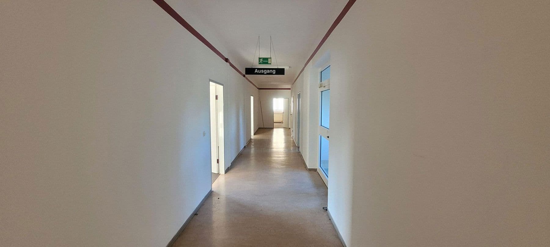 Pronájem kanceláře 247 m², Parkstraße 4a, Grevesmühlen, Mecklenburg-Vorpommern Pronájem kanceláře 247 m², Parkstraße 4a, Grevesmühlen, Mecklenburg-Vorpommern