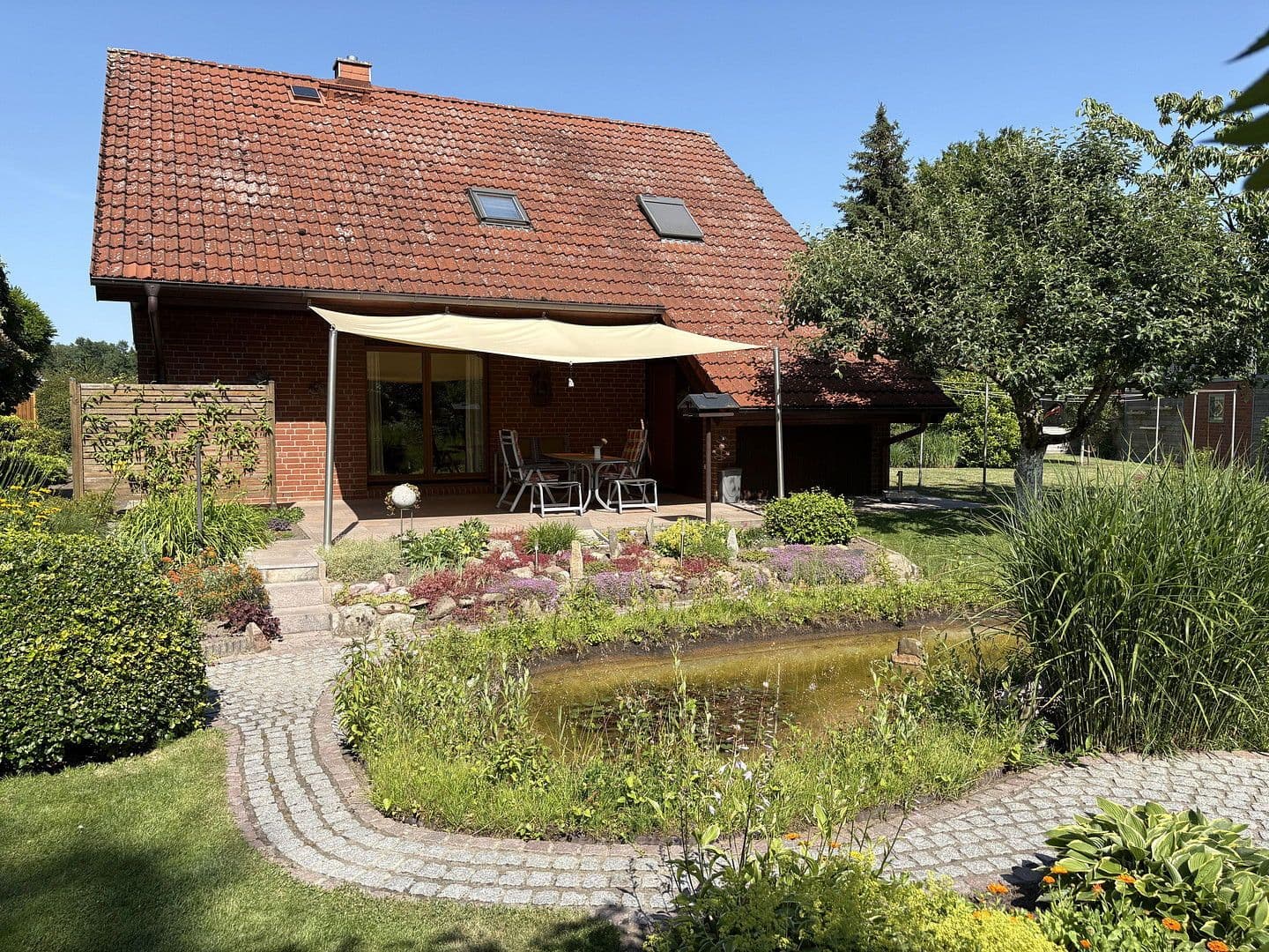 Prodej domu 127 m², pozemek 1.465 m², Hagenow, Mecklenburg-Vorpommern Prodej domu 127 m², pozemek 1.465 m², Hagenow, Mecklenburg-Vorpommern