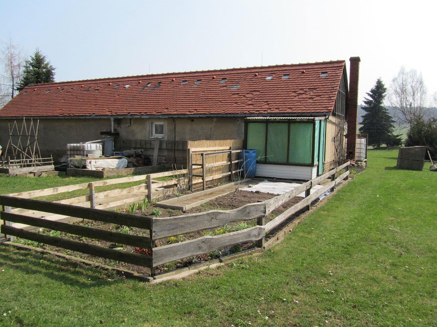 Prodej domu 341 m², pozemek 4.580 m², Rosenthal-Bielatal, Sasko Prodej domu 341 m², pozemek 4.580 m², Rosenthal-Bielatal, Sasko