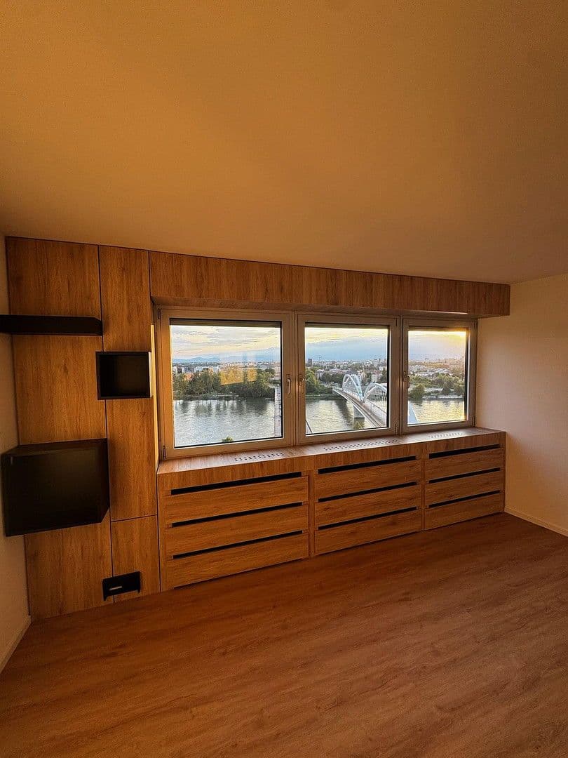 Prodej bytu 3+1 90 m², Honsellstraße 8, Kehl, Bádensko-Württembersko Prodej bytu 3+1 90 m², Honsellstraße 8, Kehl, Bádensko-Württembersko