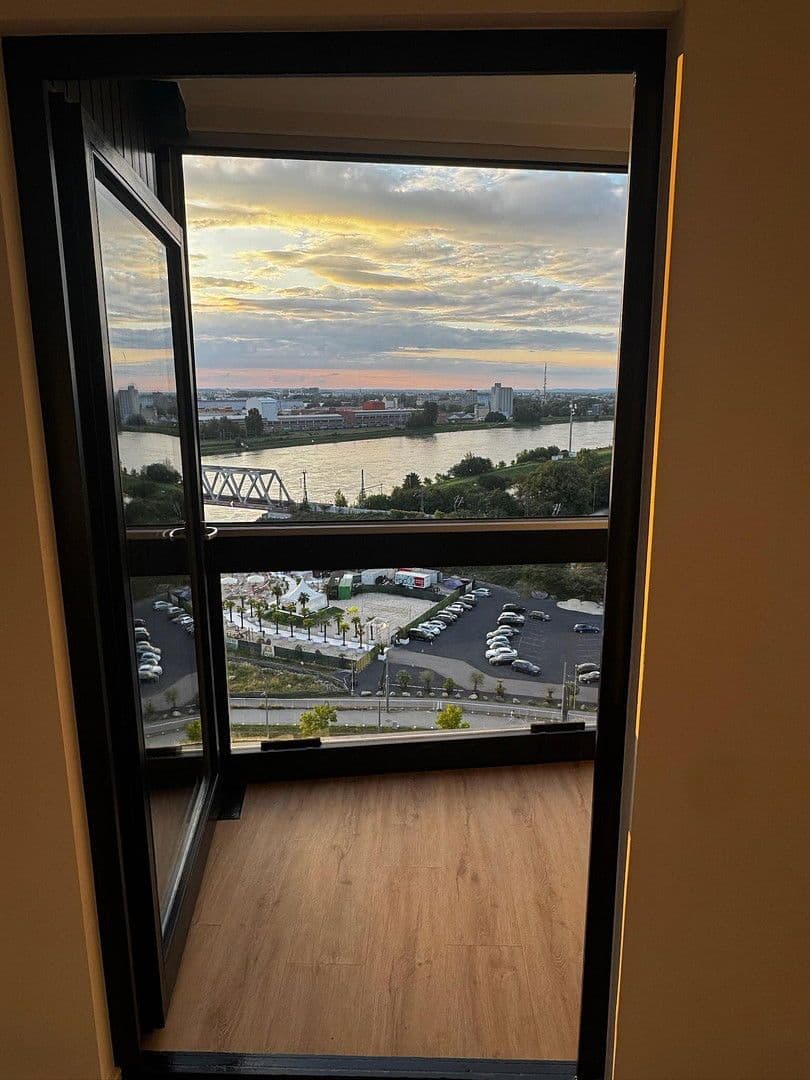 Prodej bytu 3+1 90 m², Honsellstraße 8, Kehl, Bádensko-Württembersko Prodej bytu 3+1 90 m², Honsellstraße 8, Kehl, Bádensko-Württembersko