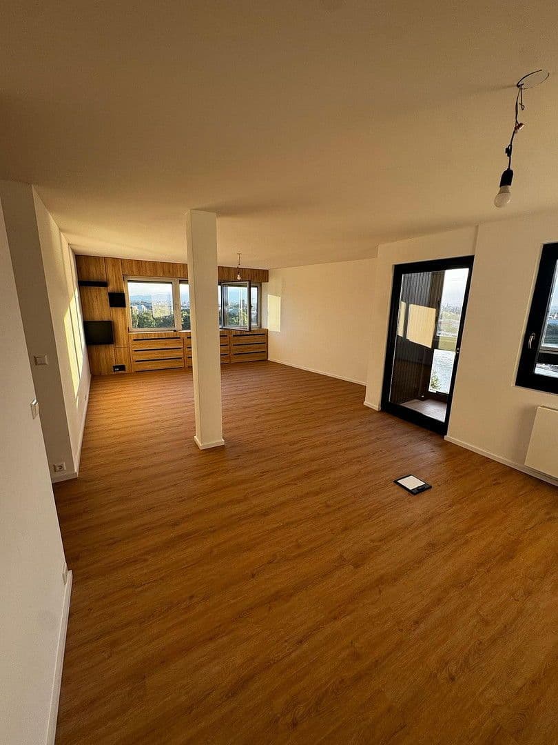 Prodej bytu 3+1 90 m², Honsellstraße 8, Kehl, Bádensko-Württembersko Prodej bytu 3+1 90 m², Honsellstraße 8, Kehl, Bádensko-Württembersko