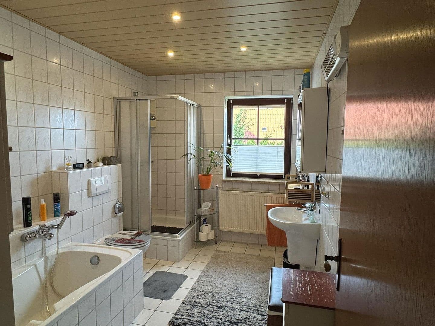 Prodej domu 220 m², pozemek 1.093 m², Kamenec, Sasko Prodej domu 220 m², pozemek 1.093 m², Kamenec, Sasko