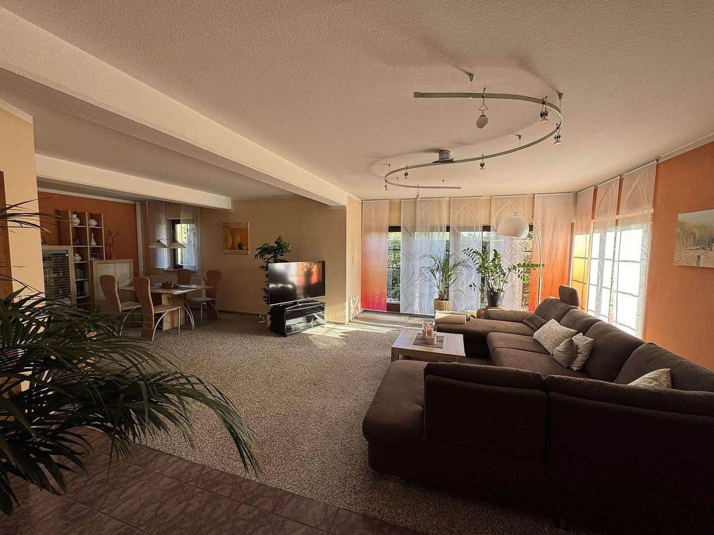 Prodej domu 220 m², pozemek 1.093 m², Kamenec, Sasko Prodej domu 220 m², pozemek 1.093 m², Kamenec, Sasko