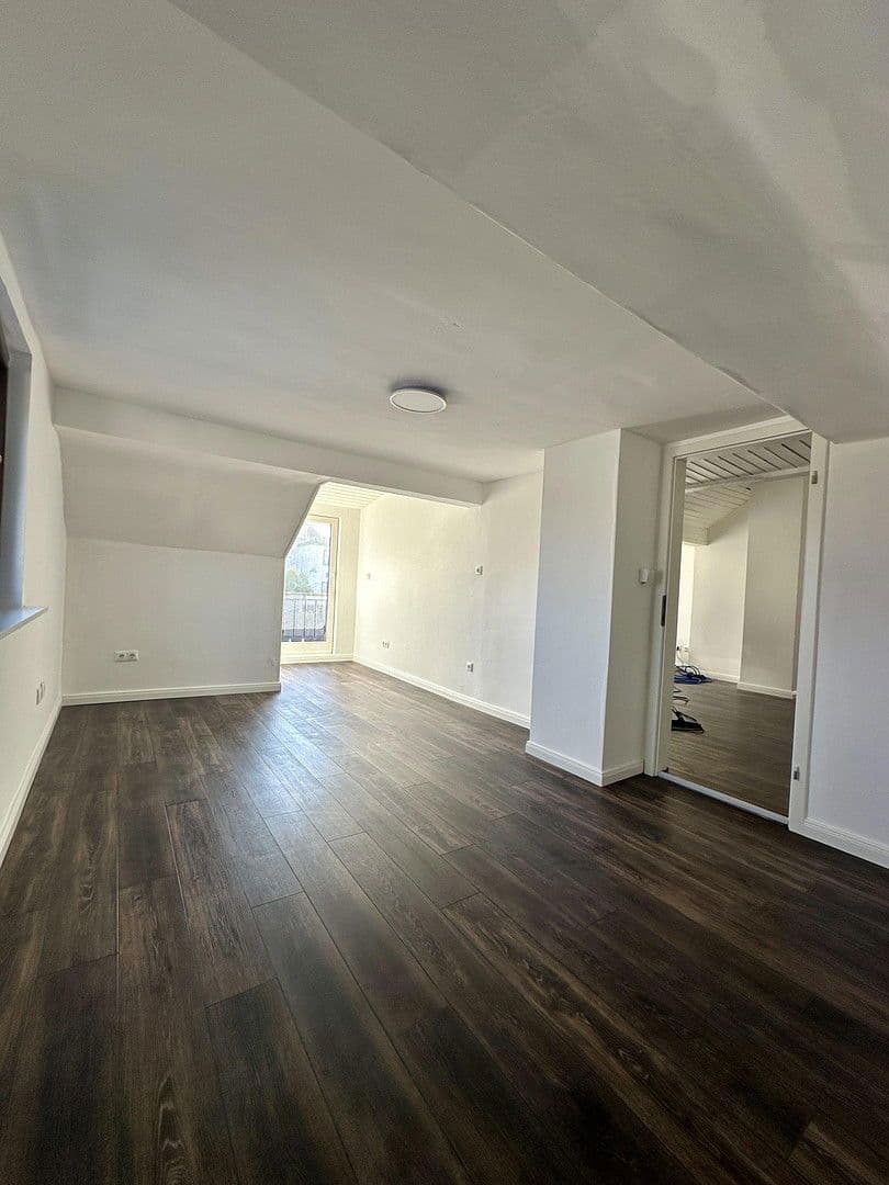 Prodej domu 266 m², pozemek 811 m², Am Feld 10, Rattelsdorf, Bavorsko Prodej domu 266 m², pozemek 811 m², Am Feld 10, Rattelsdorf, Bavorsko