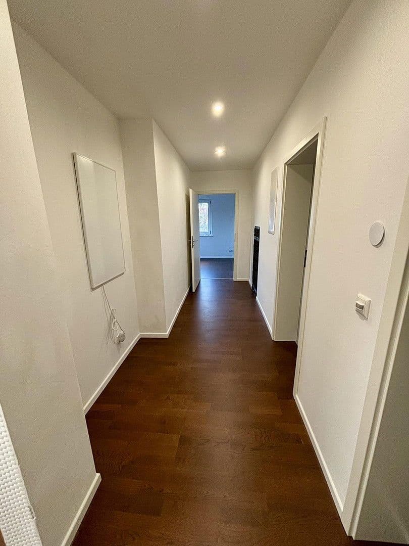 Prodej domu 266 m², pozemek 811 m², Am Feld 10, Rattelsdorf, Bavorsko Prodej domu 266 m², pozemek 811 m², Am Feld 10, Rattelsdorf, Bavorsko
