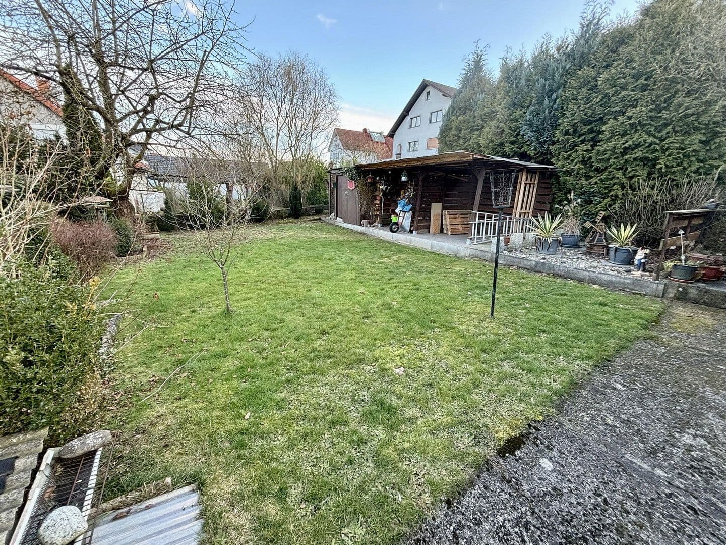 Prodej domu 266 m², pozemek 811 m², Am Feld 10, Rattelsdorf, Bavorsko Prodej domu 266 m², pozemek 811 m², Am Feld 10, Rattelsdorf, Bavorsko