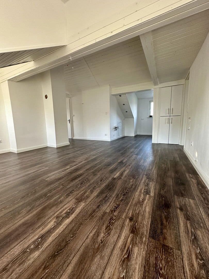 Prodej domu 266 m², pozemek 811 m², Am Feld 10, Rattelsdorf, Bavorsko Prodej domu 266 m², pozemek 811 m², Am Feld 10, Rattelsdorf, Bavorsko