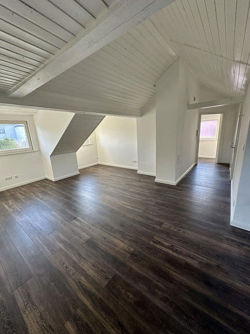 Prodej domu 266 m², pozemek 811 m², Am Feld 10, Rattelsdorf, Bavorsko Prodej domu 266 m², pozemek 811 m², Am Feld 10, Rattelsdorf, Bavorsko