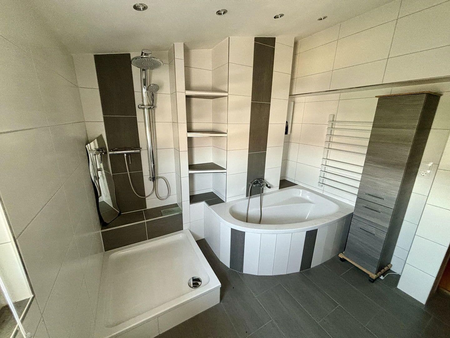 Prodej domu 266 m², pozemek 811 m², Am Feld 10, Rattelsdorf, Bavorsko Prodej domu 266 m², pozemek 811 m², Am Feld 10, Rattelsdorf, Bavorsko